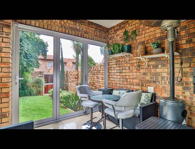 2 BEDROOM TOWNHOUSE FOR SALE IN RIVONIA